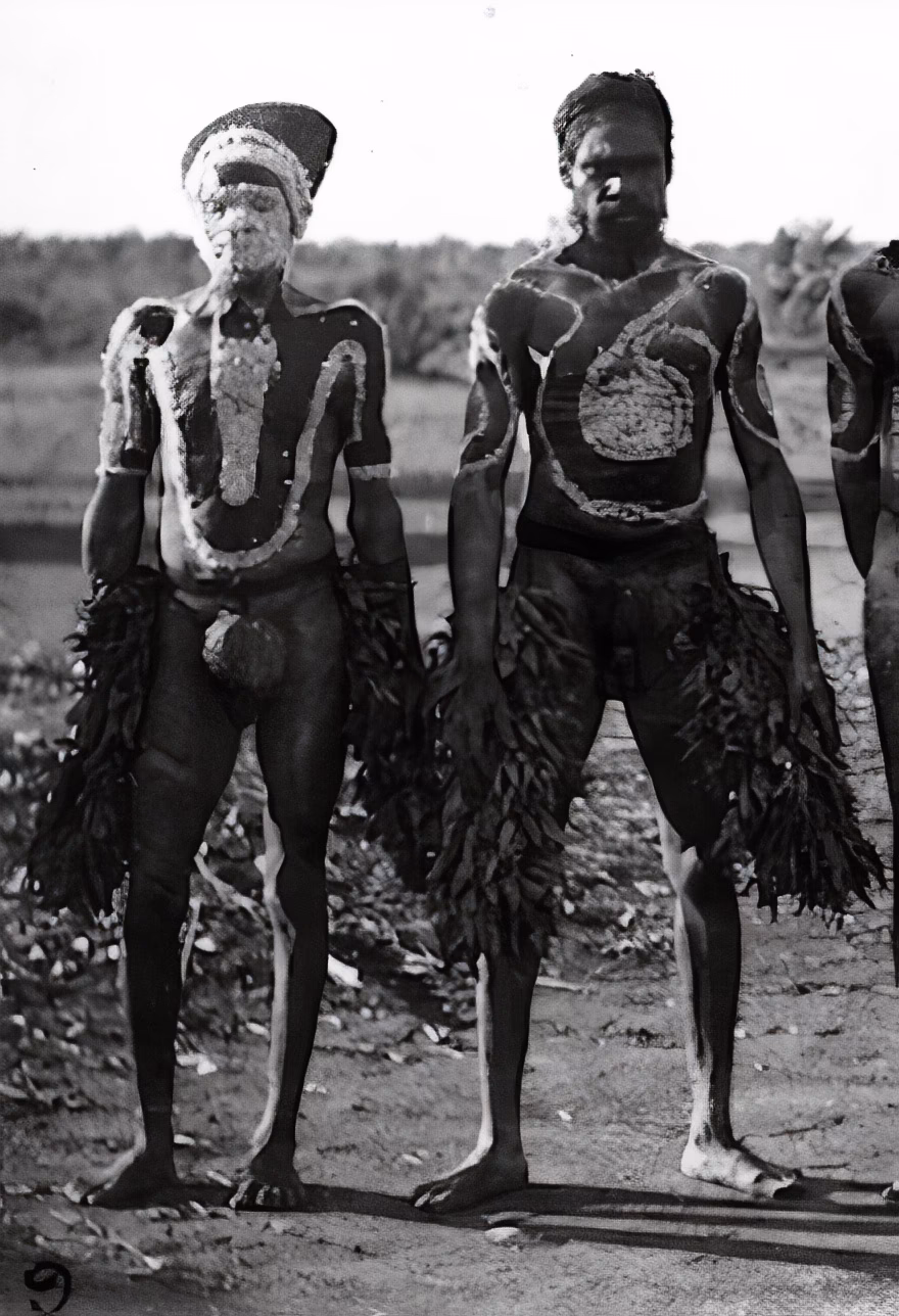 What is Malla indigenous apparel?