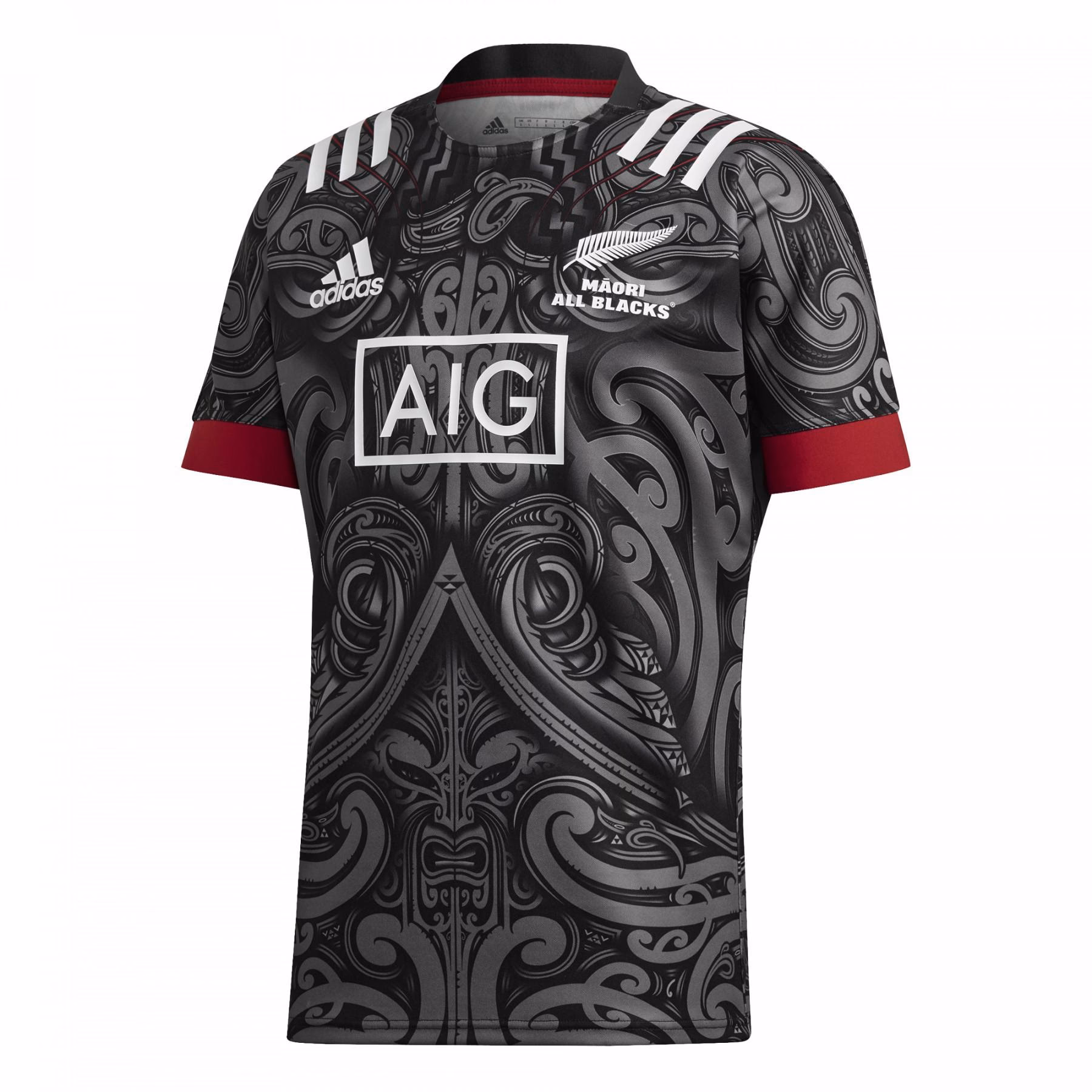 What colour is the Maori All Blacks singlet?
