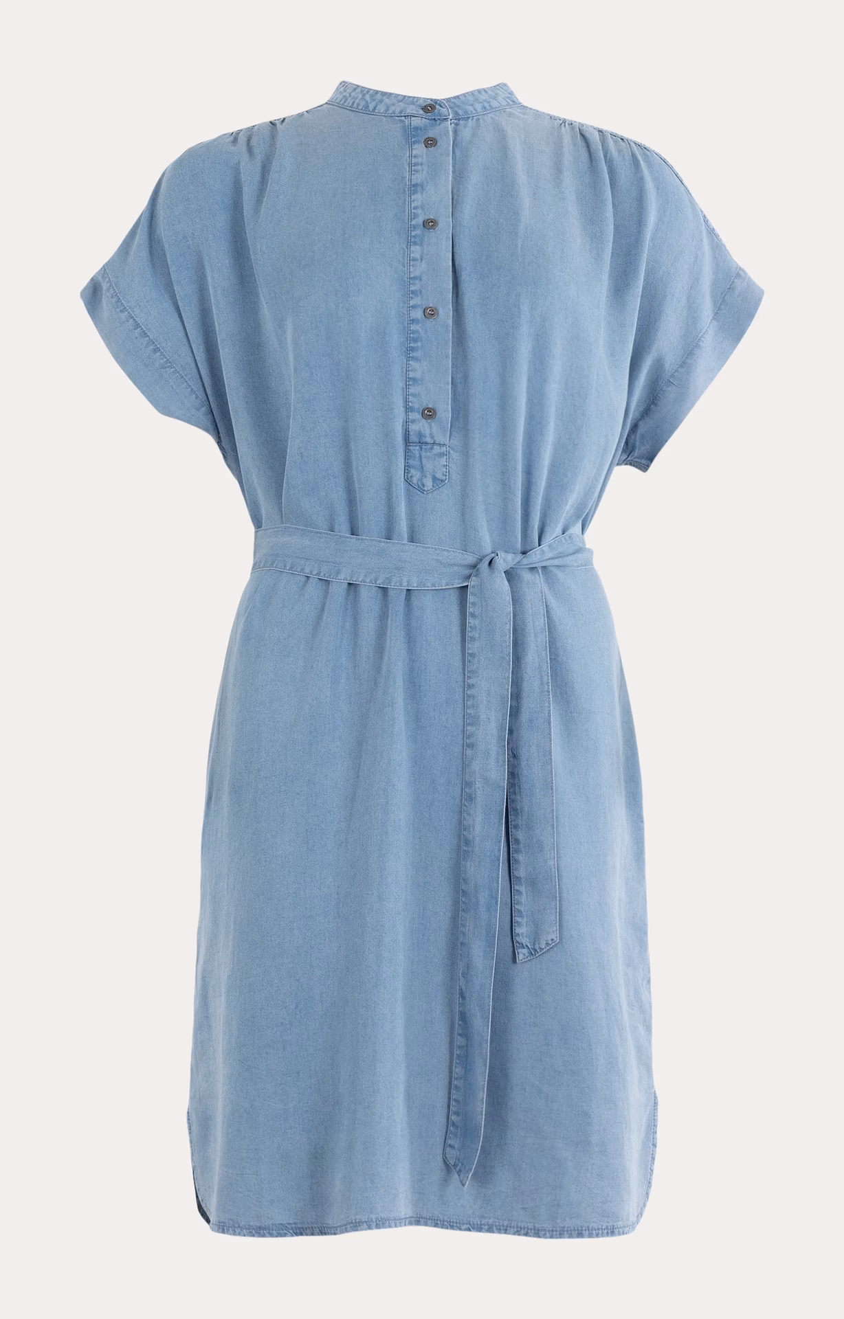 Wat draag je onder een denim jurk?