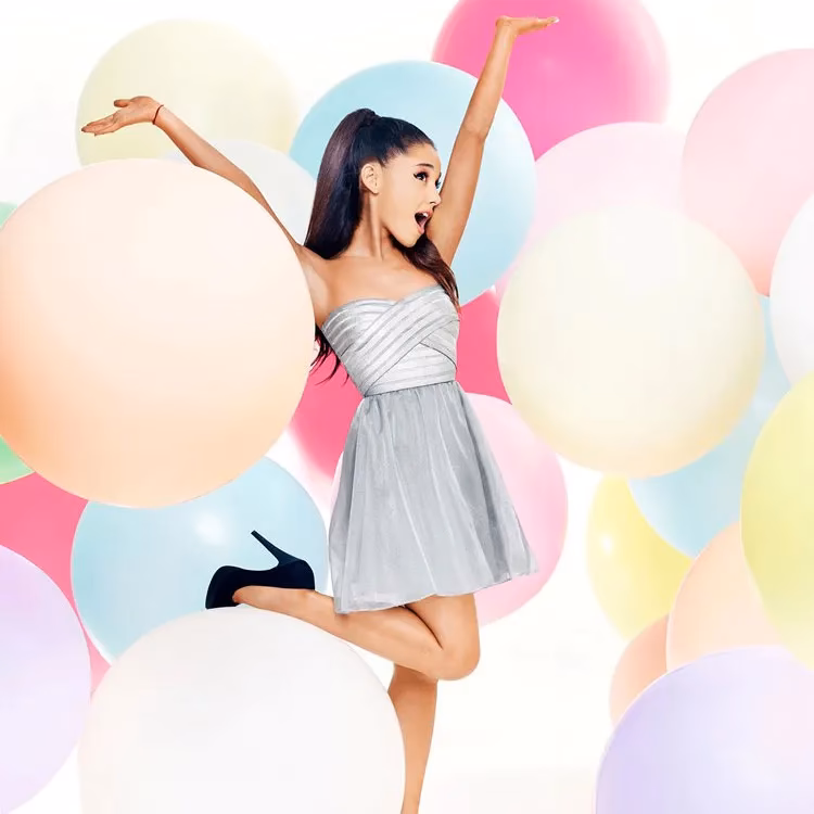 Does Ariana Grande have lip augmentation?