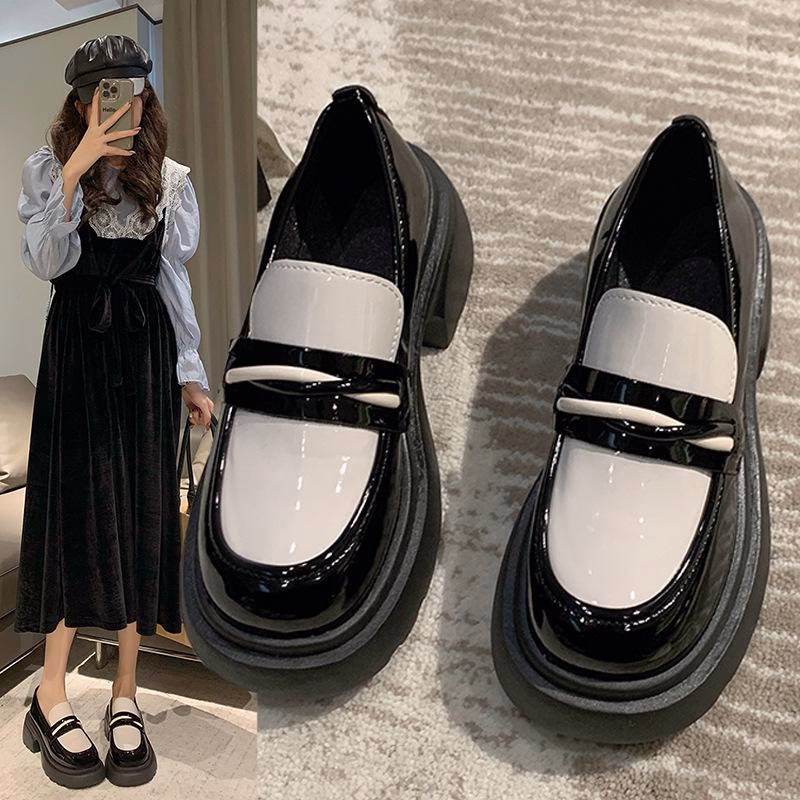 Wat zijn de schoenentrends voor dames in 2024?