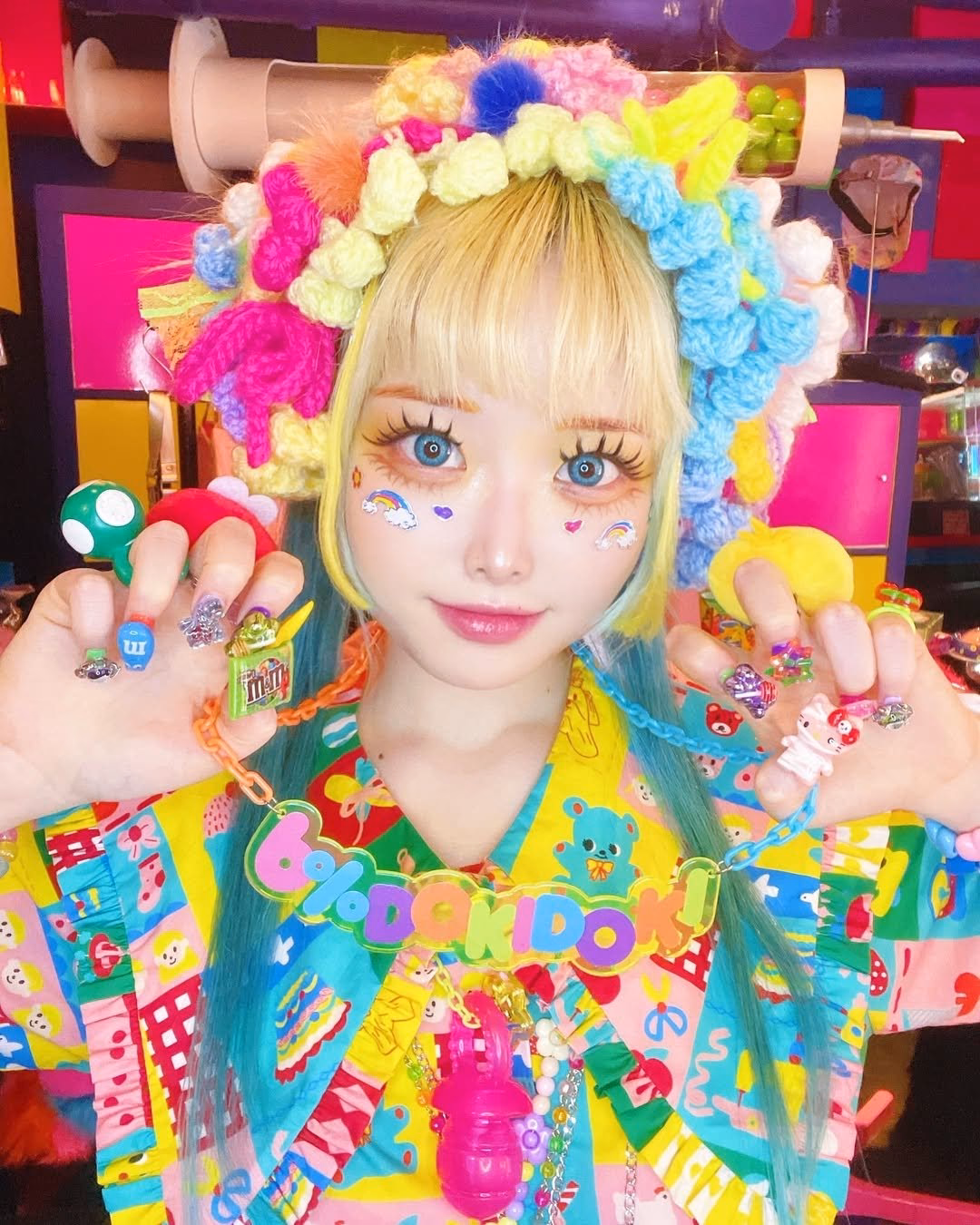 What is Decora style?