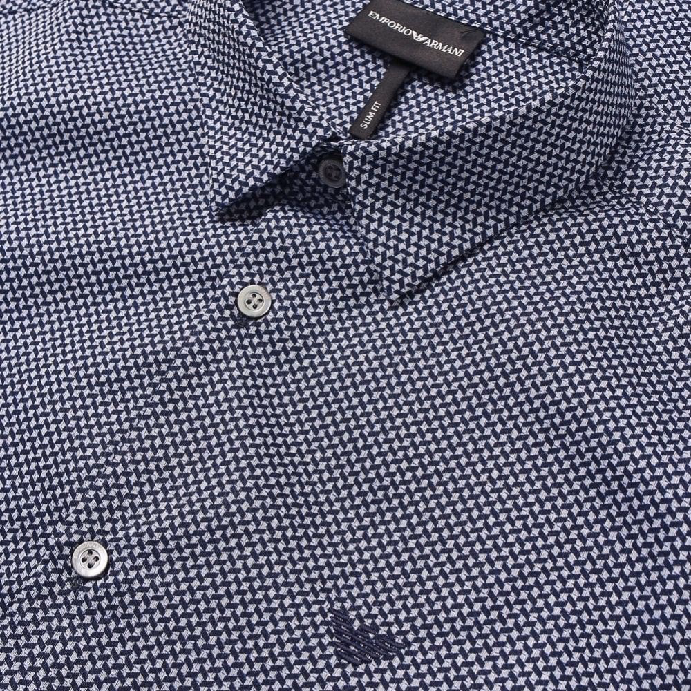 Does Armani offer a guarantee of authenticity?