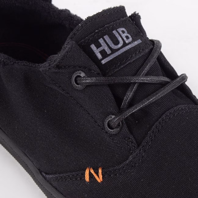 Vallen Hub schoenen groot of klein?