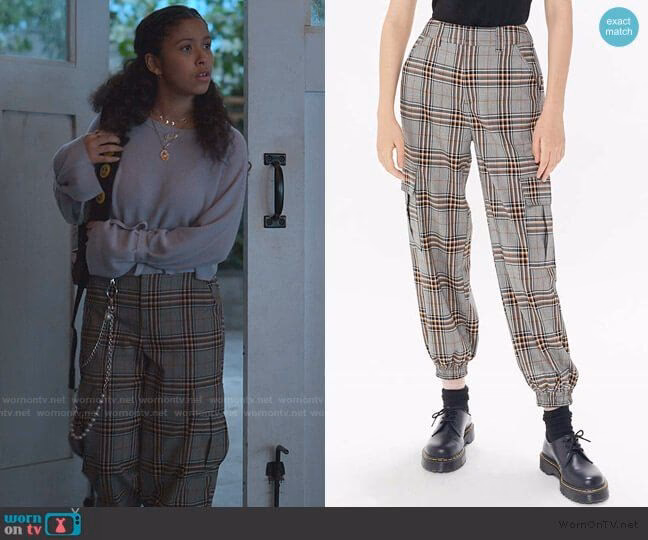 Is Julie and the Phantoms a good show?