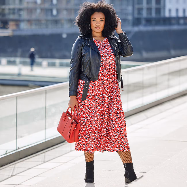 Mag een 60-jarige een minijurk dragen?