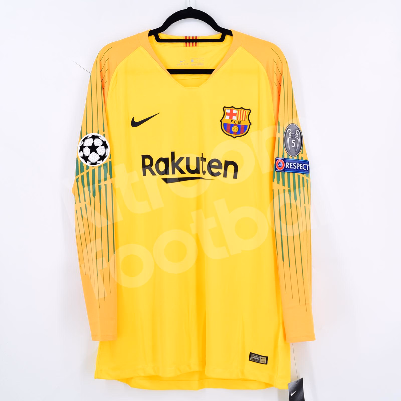 How much do Barcelona goalkeeper socks cost?