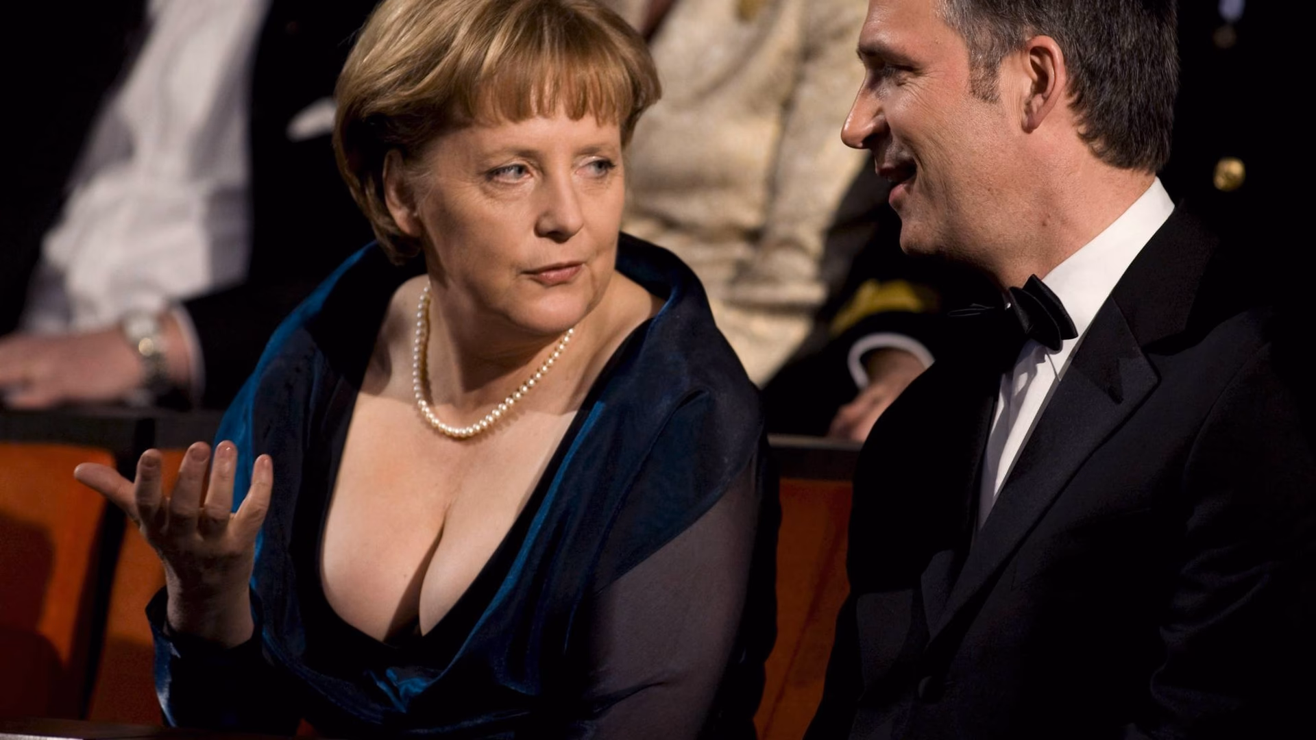 What does Angela Merkel wear?