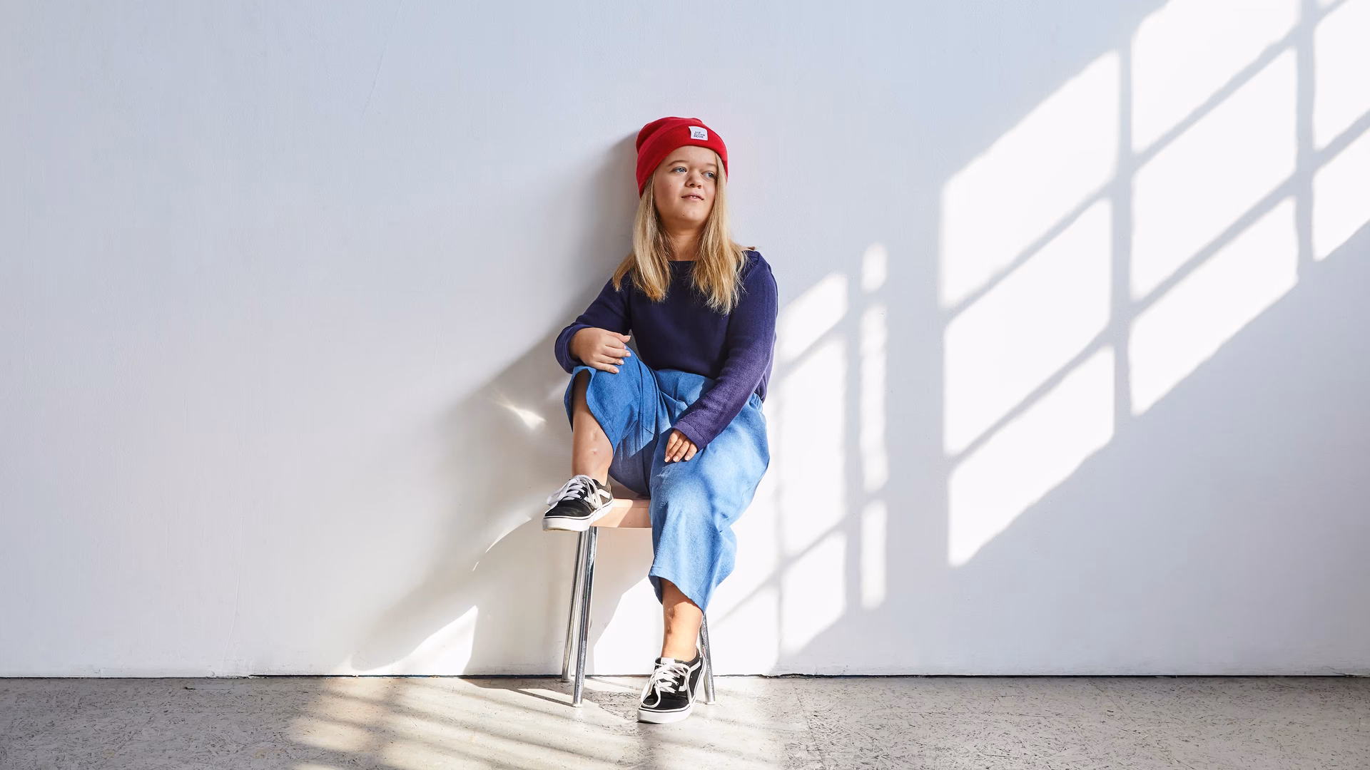 Can a younger audience see little people online store?