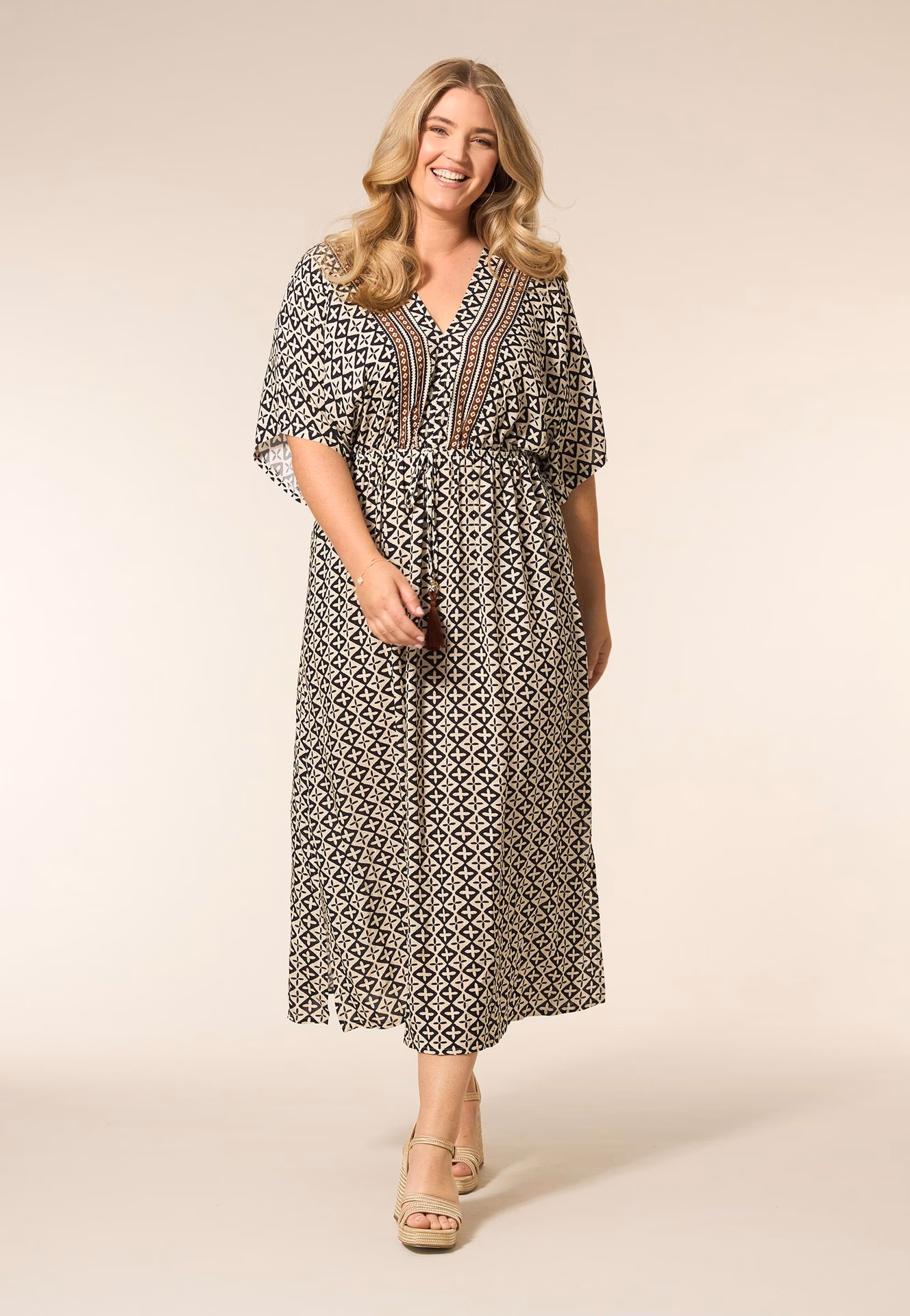 Welke grote maten shapewear heeft Miss Etam?