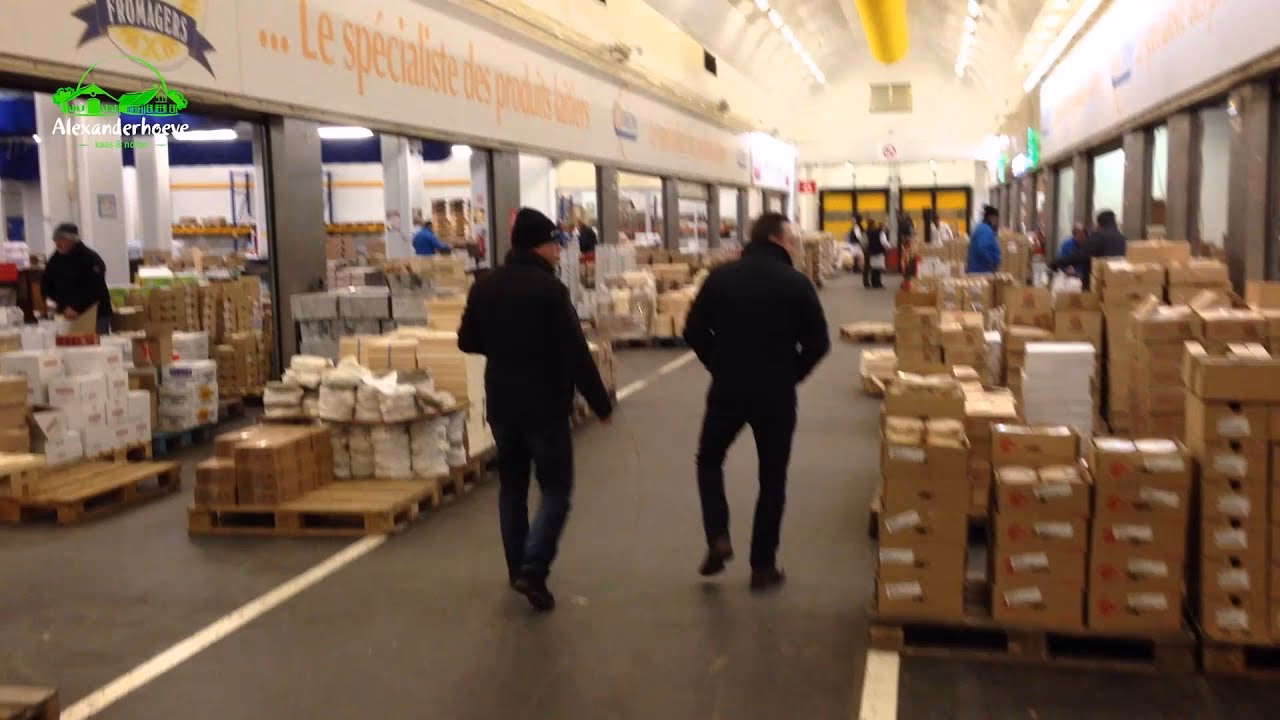 How does Paris fashion shops work?