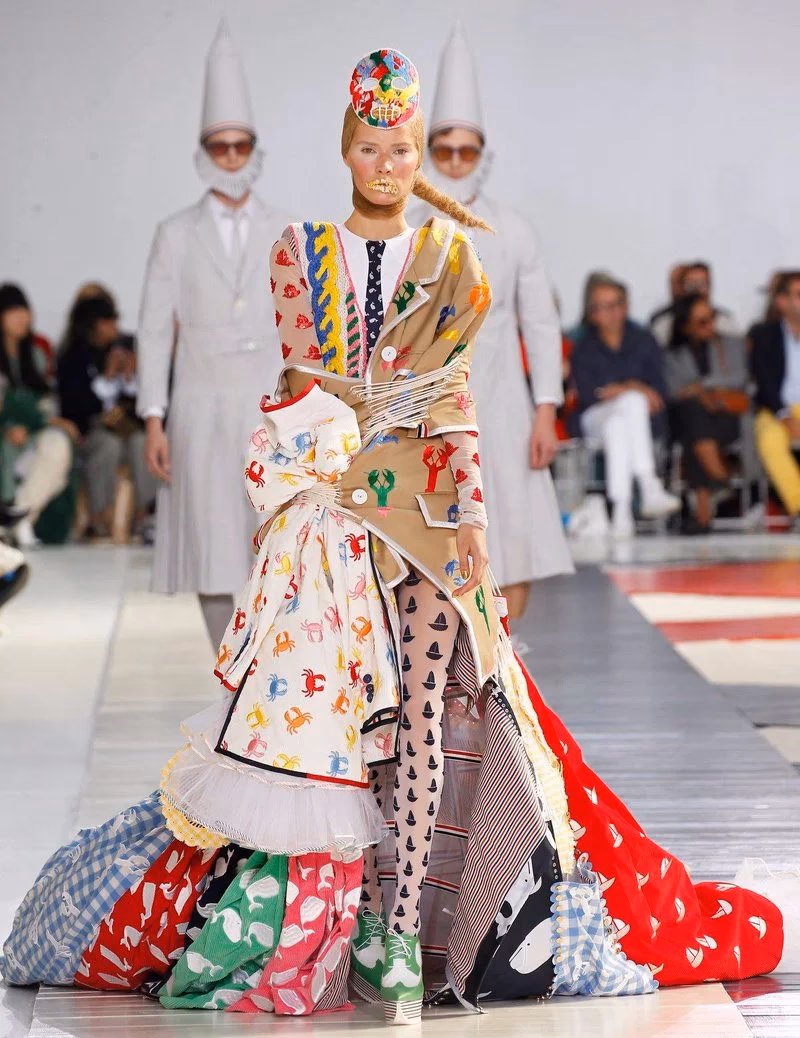 What is surrealism fashion?