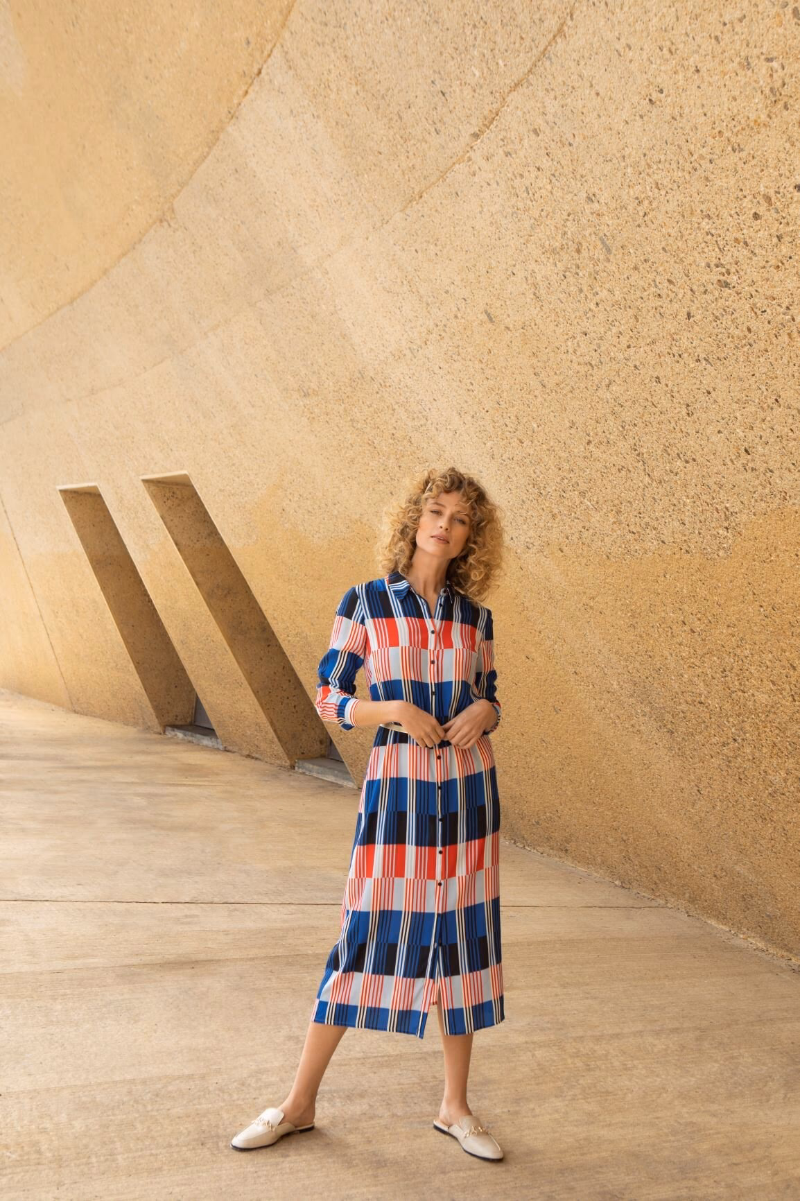 Does Thelma & Louise ship to Greece?