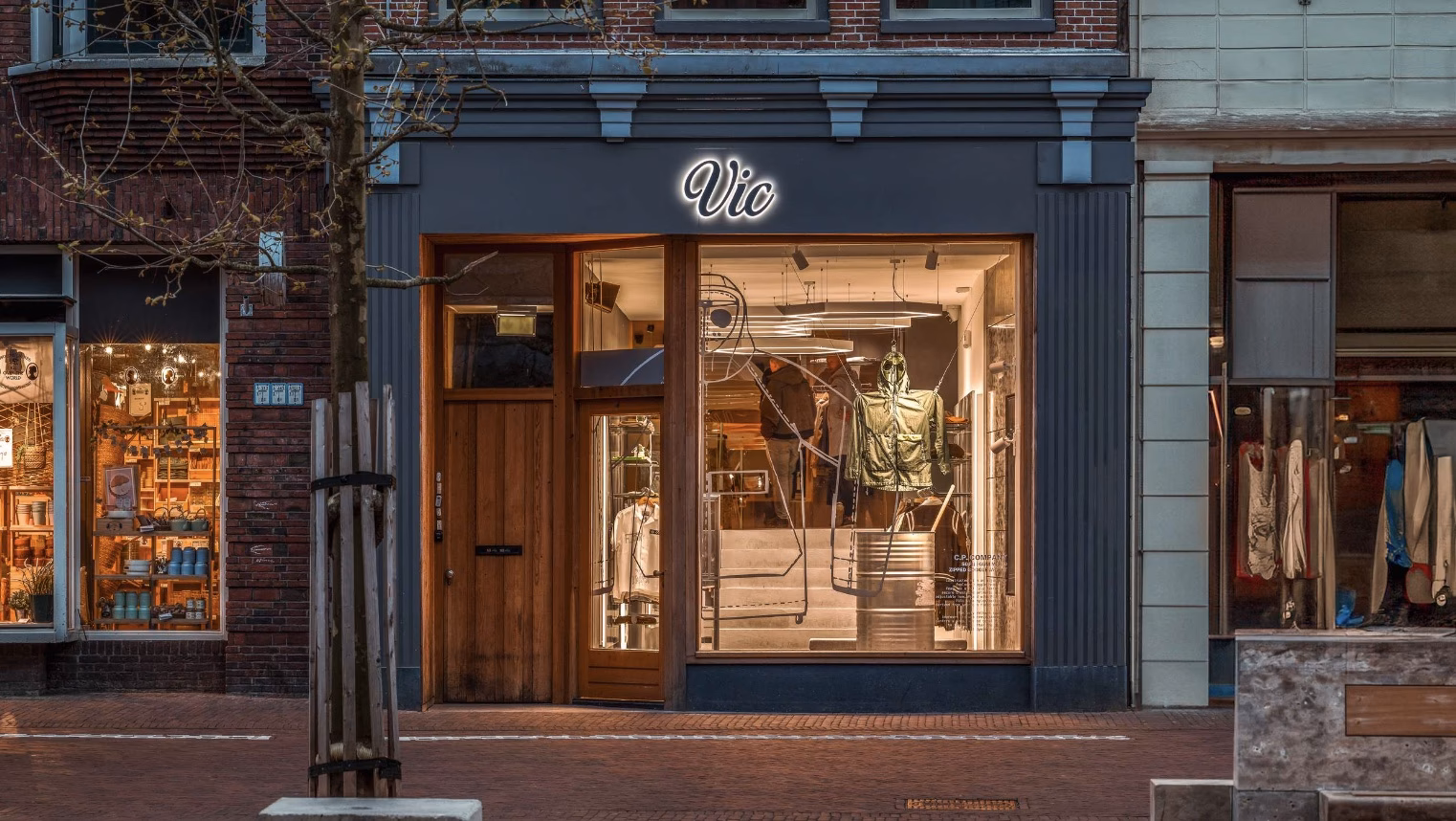 Wat zijn de openingstijden van Vic?